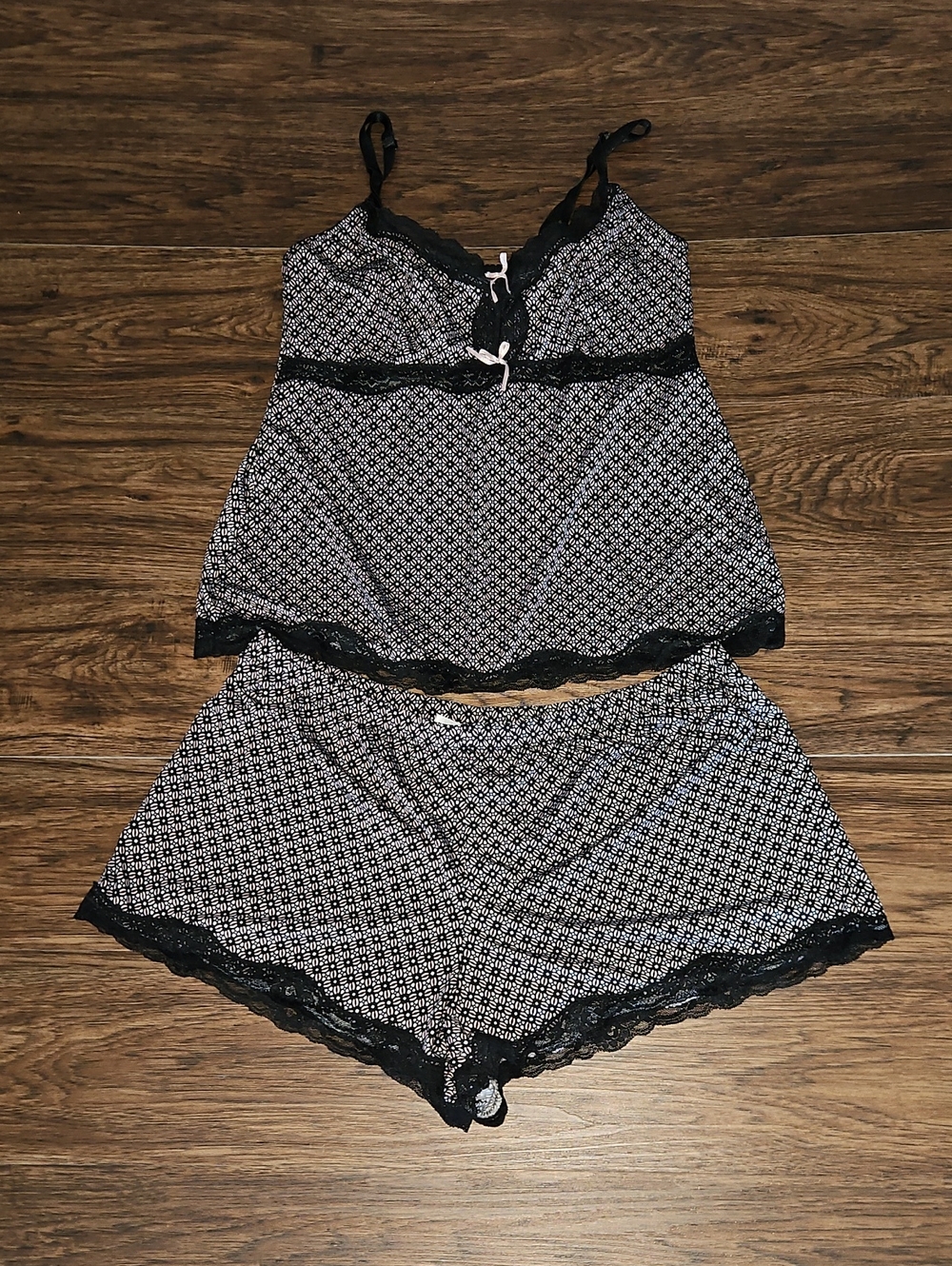 Marilyn Monroe Black Gray Lace Trim Cami Shorts Pajama Set, large